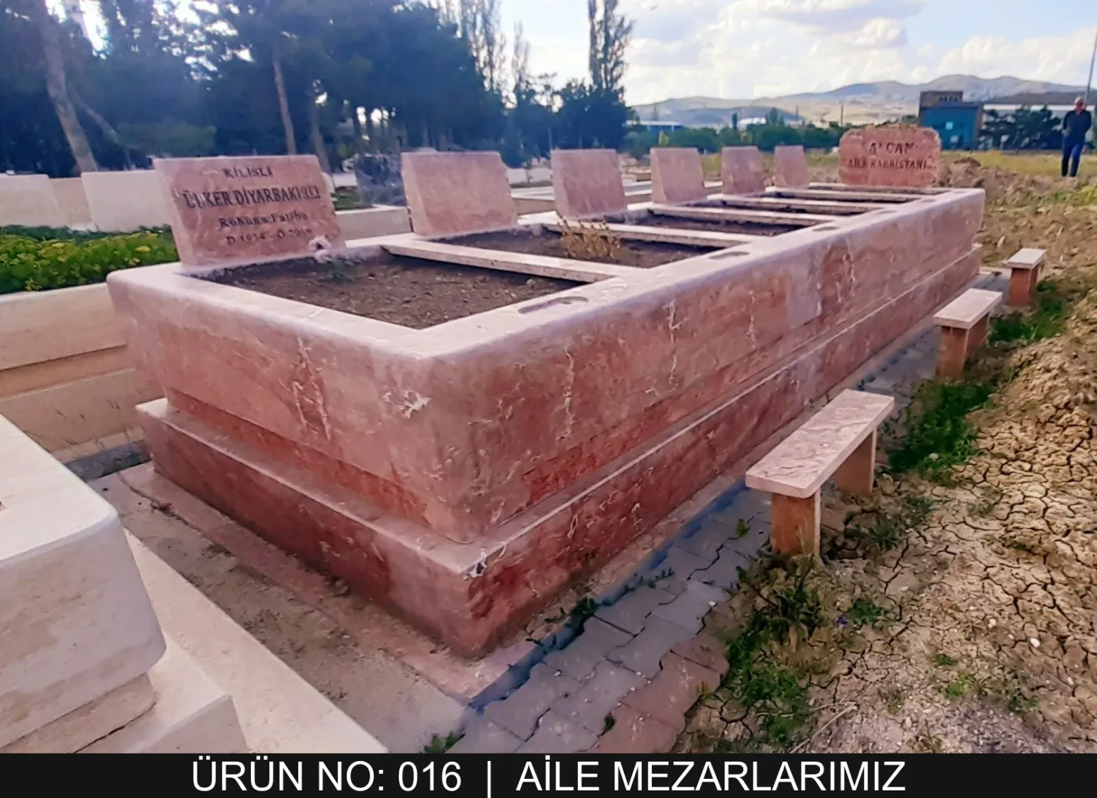 Aile Mezarları — Model #16