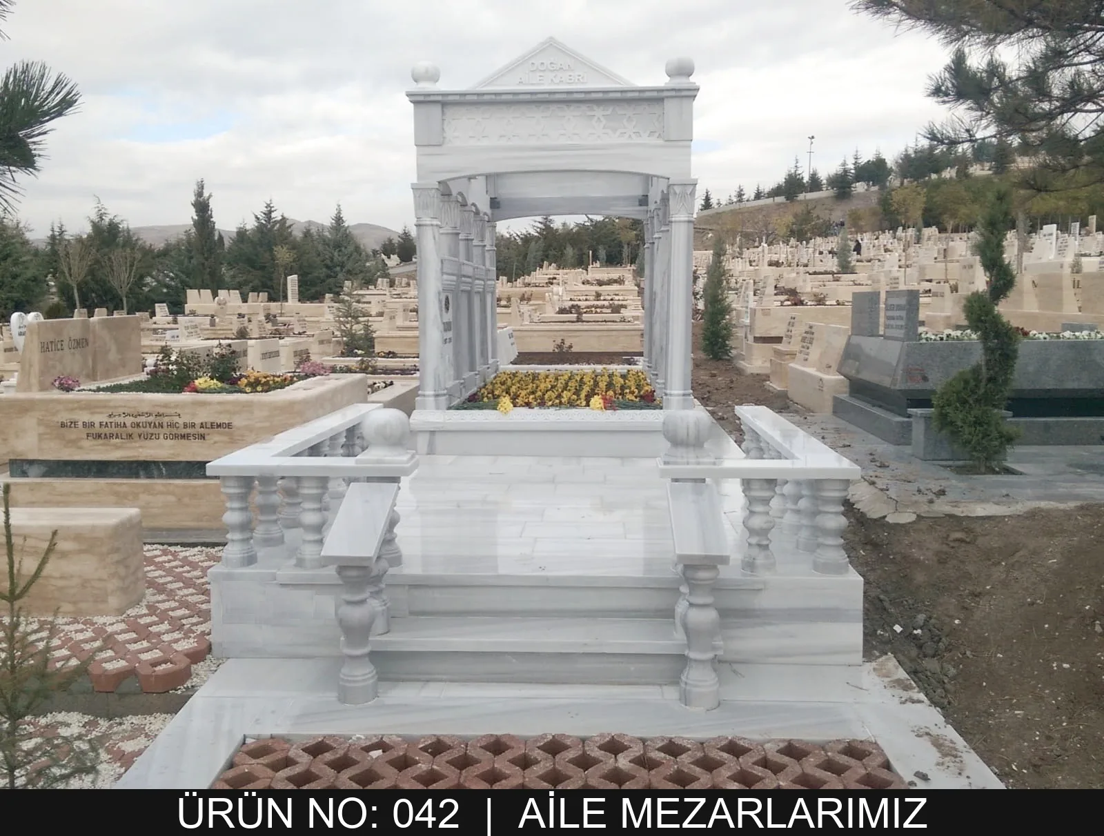 Aile Mezarları — Model #42